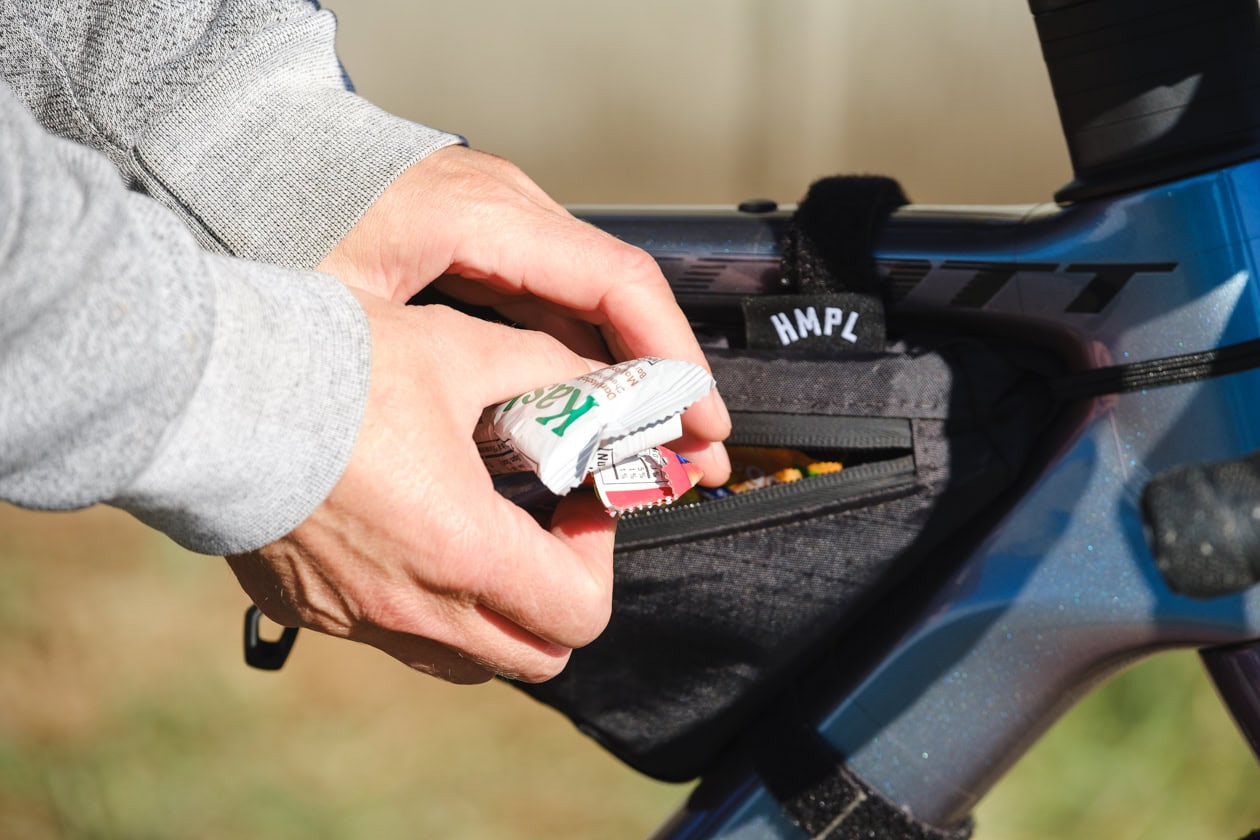 VicScottGravelBike-1471 HMPL Mini Frame bag holds...all the snacks!
