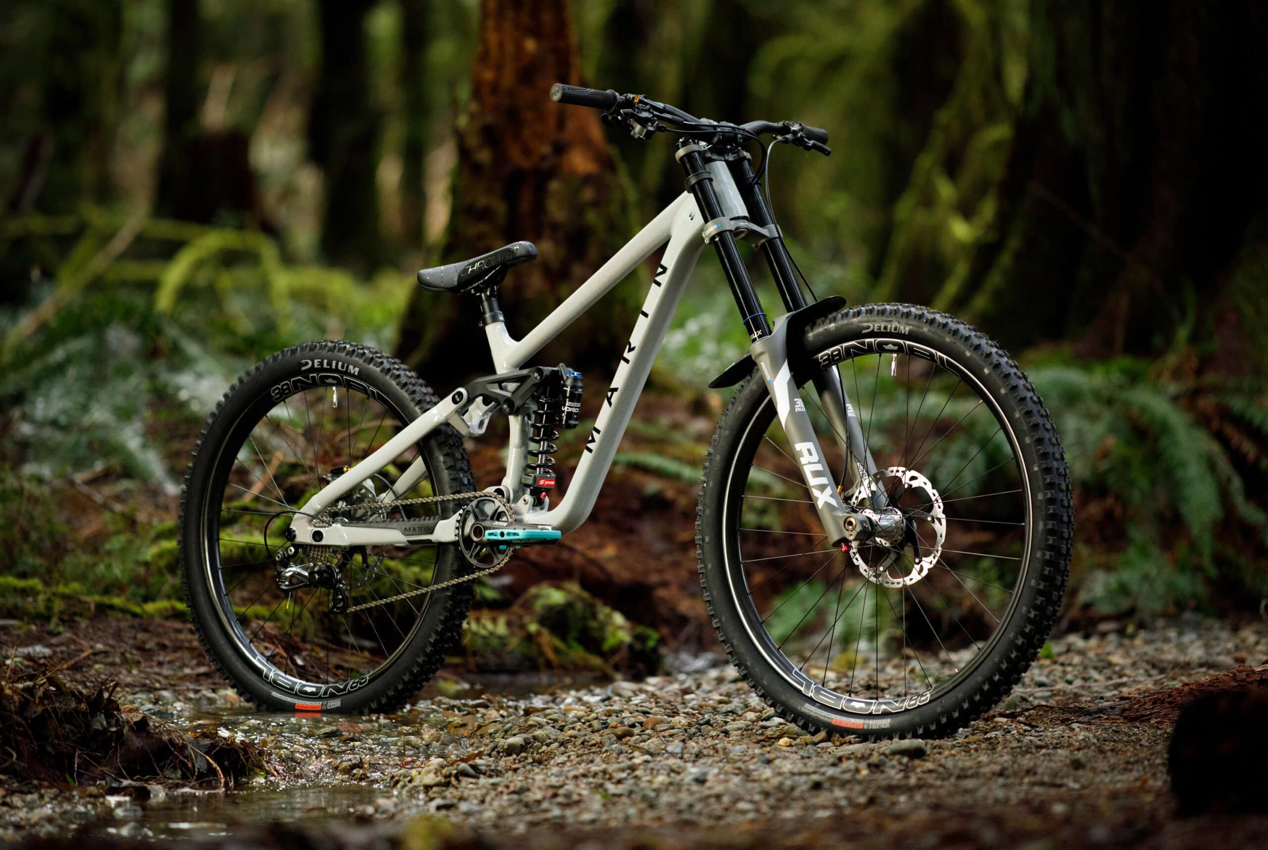 TR38 27.5" DT Swiss 350 Enduro Wheelset - Image 3