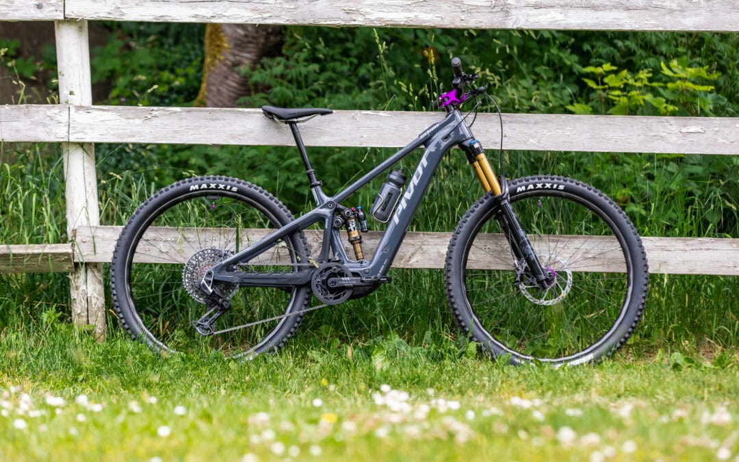 What We Ride – Rachel’s Pivot Shuttle SL-AM